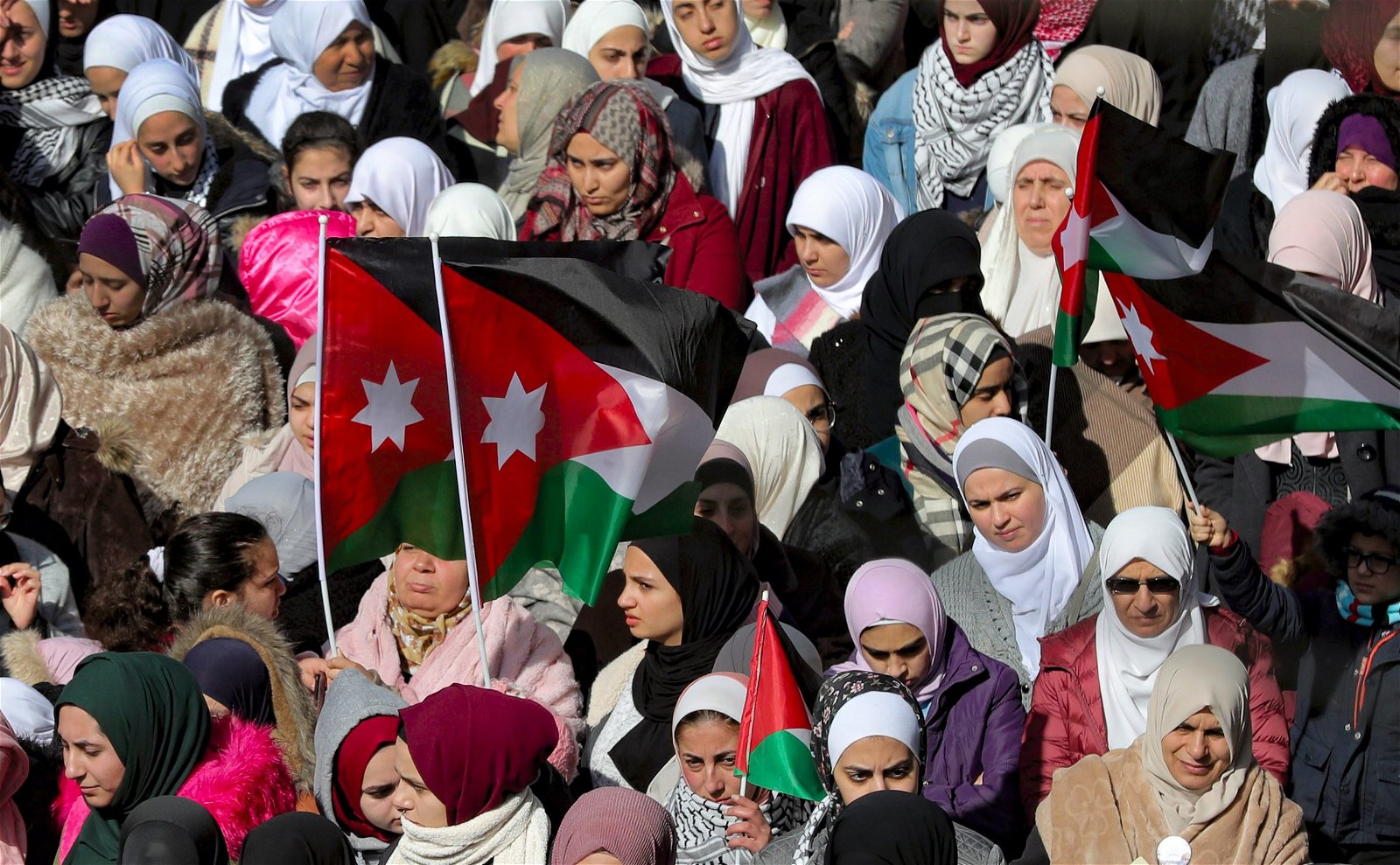 فرص اقتصادية جديدة للأردنيين واللاجئين السوريين