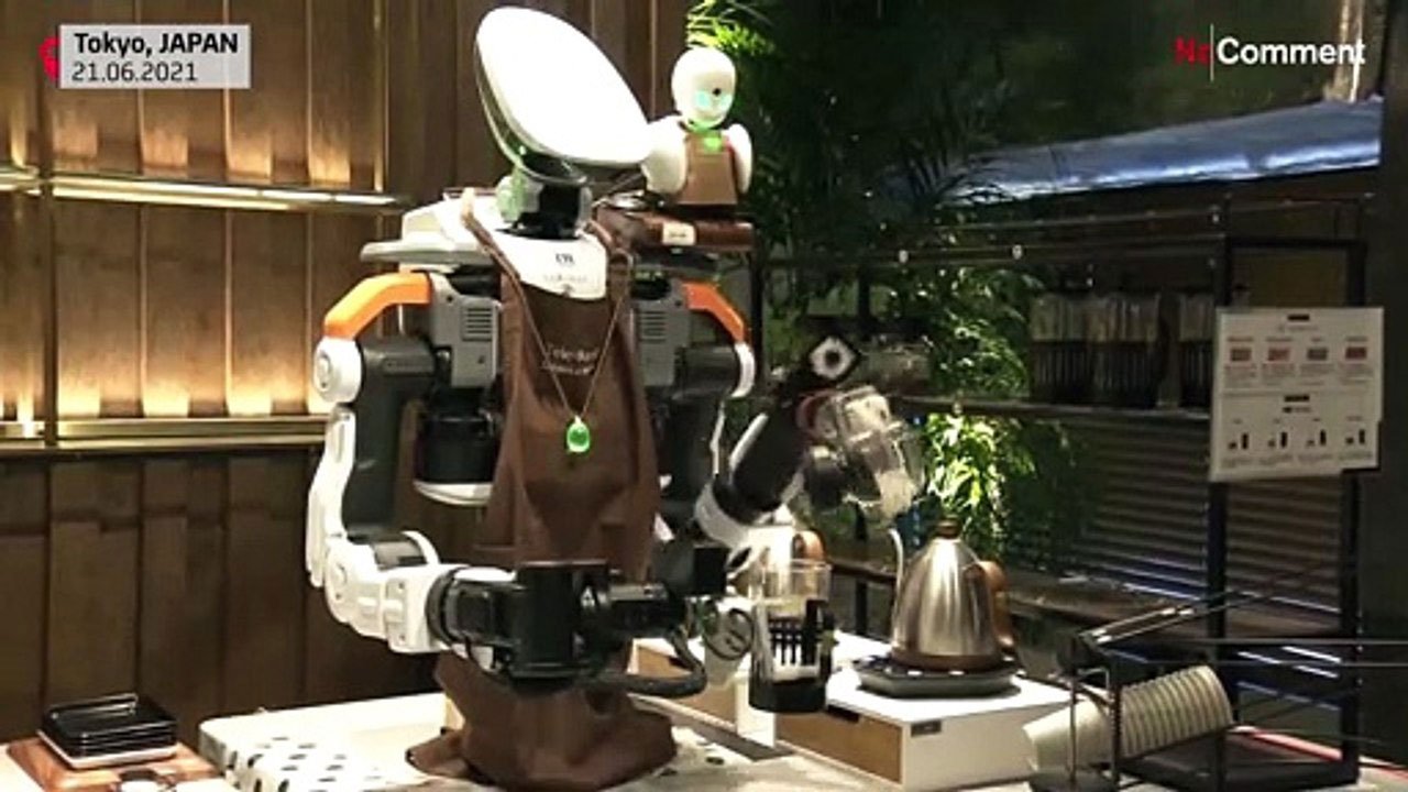 مقهى في اليابان ندله روبوتات