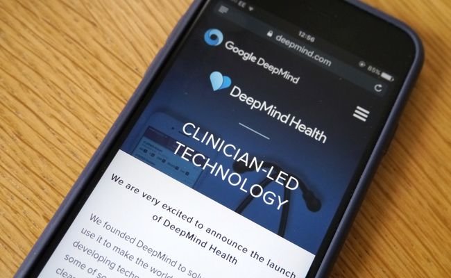 جوجل توقف تطبيق دعم الأطباء Streams