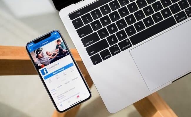 فيسبوك تريد إضافة الاتصالات إلى تطبيقها الرئيسي
